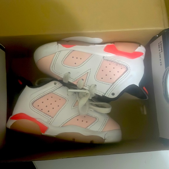 Jordan 6 Retro toddler girl - Picture 4 of 5